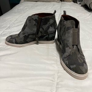 Linea Paolo Felicia Wedge Sneaker